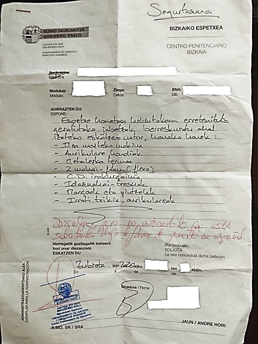 larbelaitz's tweet photo. “Ez dut ulertzen, idatzi espainolez”: Jaurlaritzaren eskumeneko espetxeetan hizkuntza eskubideak urratzen dira

https://t.co/pFEzW3JSBq https://t.co/4qlWbnSWKA