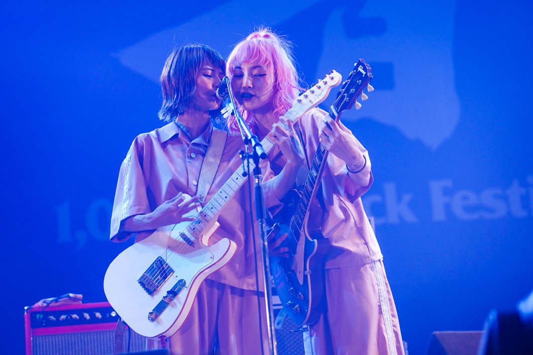 BULE_RS's tweet photo. ミリオンロック2018
2018/6/2 立山ARENA

初のミリオンは立山ARENAのトリ
この頃のミリオンはダイブもモッシュもなんでもあり

スキャちゃんの前はTheBONES！
最前待機してたら、上から人がいっぱい転がってきて、さばくの大変やった😓

これはこれで楽しかった！

https://t.co/KTa1O1c4dw

#SCANDAL https://t.co/Vb5BsbIWc1