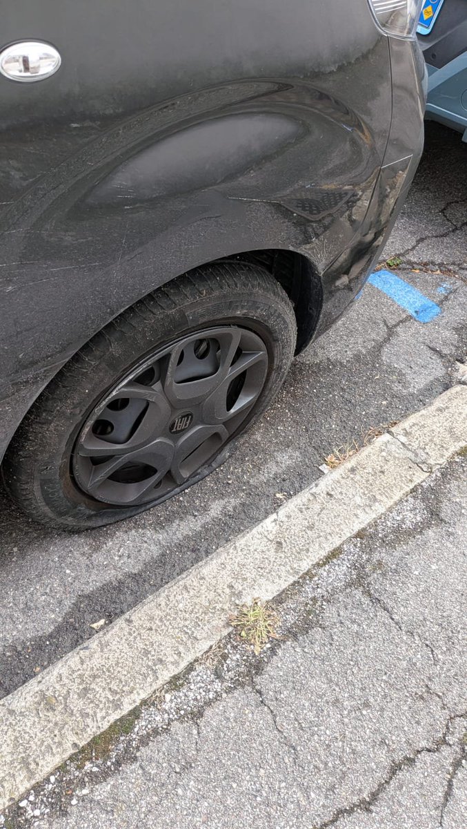 RobbieDolan10's tweet photo. @Hertz @HertzUK booked a 9-seater incl. a blind passenger + elderly members with mobility needs. Got a filthy, damaged car instead. Tyre blew out in Verona — no spare, wrong assistance numbers, stranded roadside 16 HOURS. Complaint sent over a week ago. Still no reply. https://t.co/HN4OnoQRWq