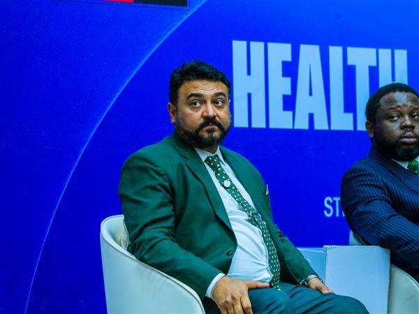 amce_africa's tweet photo. The BusinessDay Health Conference 2026 brought together key voices across Nigeria’s healthcare sector to examine the systems needed to advance universal health coverage.
#AMCE
#PatientCentredCare
#BusinessDayHealthConference2026
#OneYearOfImpact
#OneYearAnniversary https://t.co/l7GenkUIVM