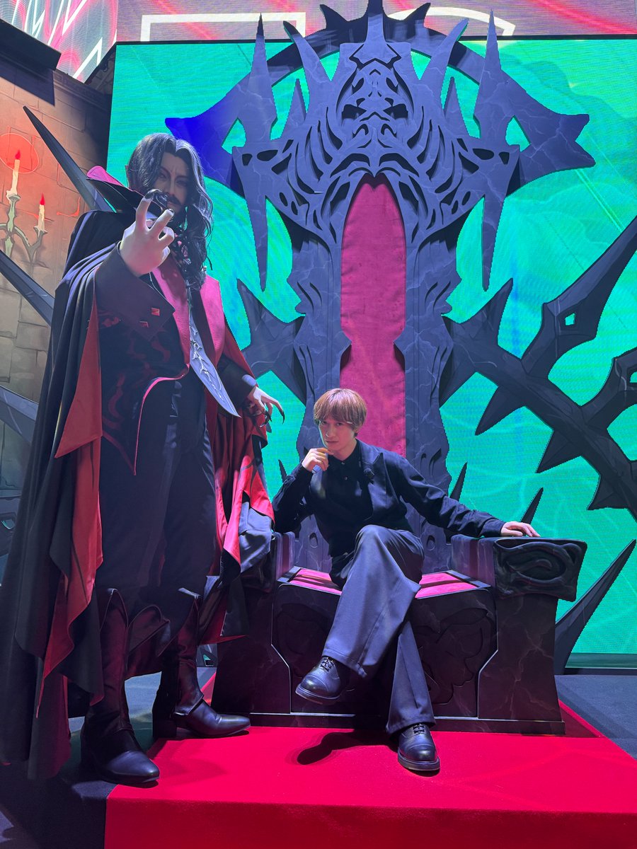 tokyo_game_show's tweet photo. ／
🕯#宮田俊哉 のTGS2026さんぽ
　コナミデジタルエンタテインメントブース
＼

10月15日発売予定
『Castlevania: Belmont's Curse』を試遊🩸

「悪魔城ドラキュラ」シリーズ最新作の舞台は
1499年の中世パリ🌙
ドラキュラと宮田さんの化学反応に注目👀

@t_miyata_kmf2

📍5ホール／コナミデジタルエンタテインメントブース

#TGS2026 #東京ゲームショウ30th