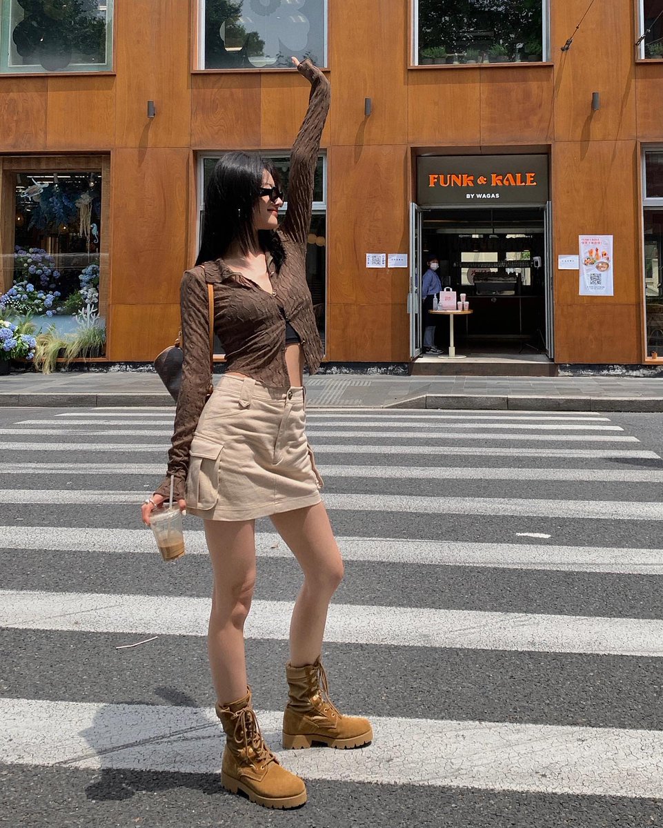 Soniafsol's tweet photo. Wassup 🌍 Just dropping by to say: you are stronger than you think and today is full of possibilities. 💖
AvvyJc https://t.co/VvBIxpk6va