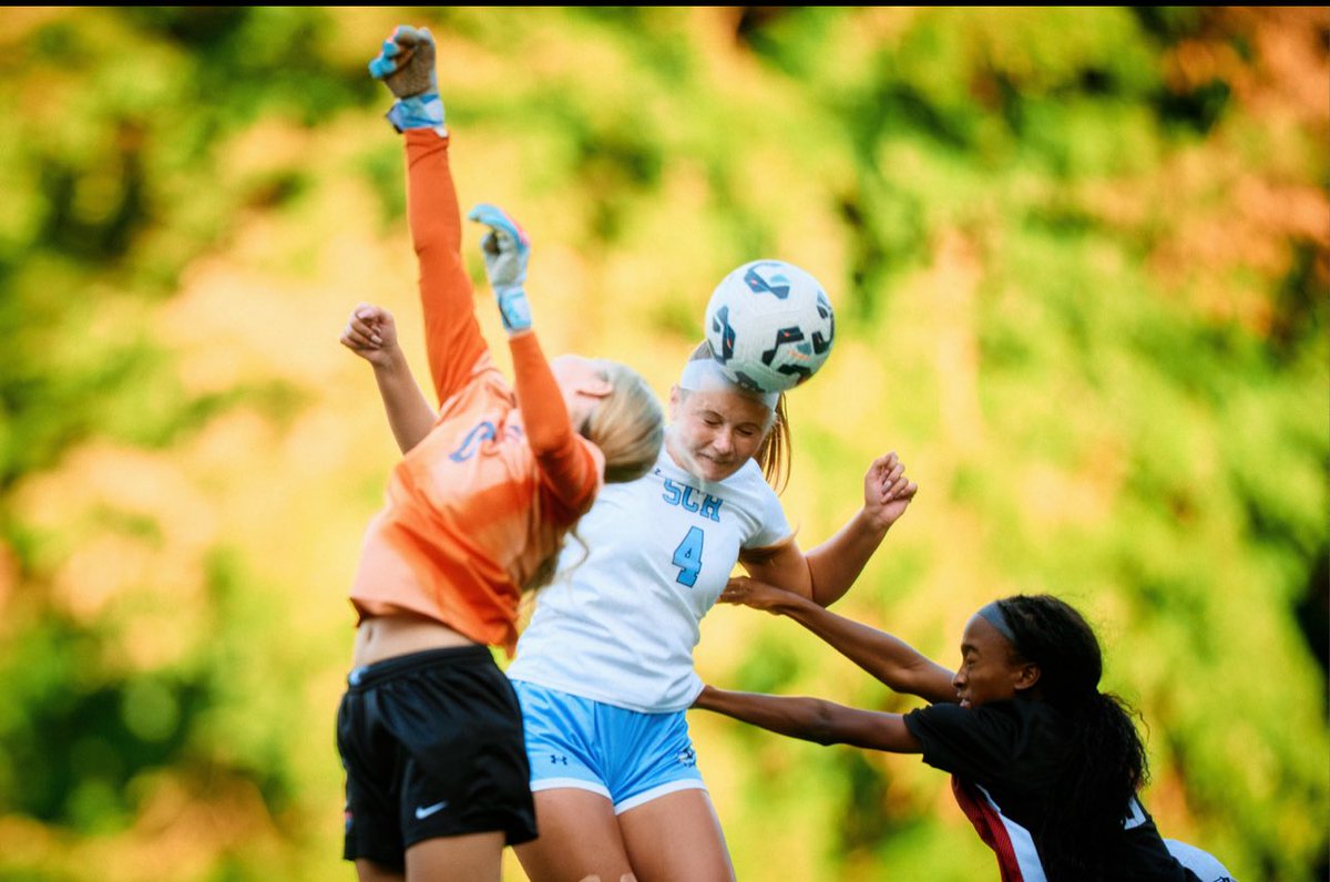 CaliCSmith's tweet photo. Game Winner💥  Great pic of my header off a corner in Tuesday’s first league match to stay undefeated 📈

@UFNZimmerman @CoachGarbar @kerri10_2 @elliemcintyreee @VHoffmann_ @katelyn_kight @GatorsSoccer @SCHGSoccer @SCHBlueDevils https://t.co/YALPUhsgnt