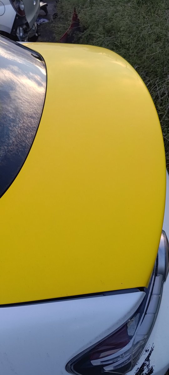 TxT_I3's tweet photo. フル内装、車検取ってトランク以外そのままです。希望であれば4枚目の黄色いトランクに交換します。
エアコンパネル、オーディオは操作ききません。 https://t.co/cvEFhZZyFz
