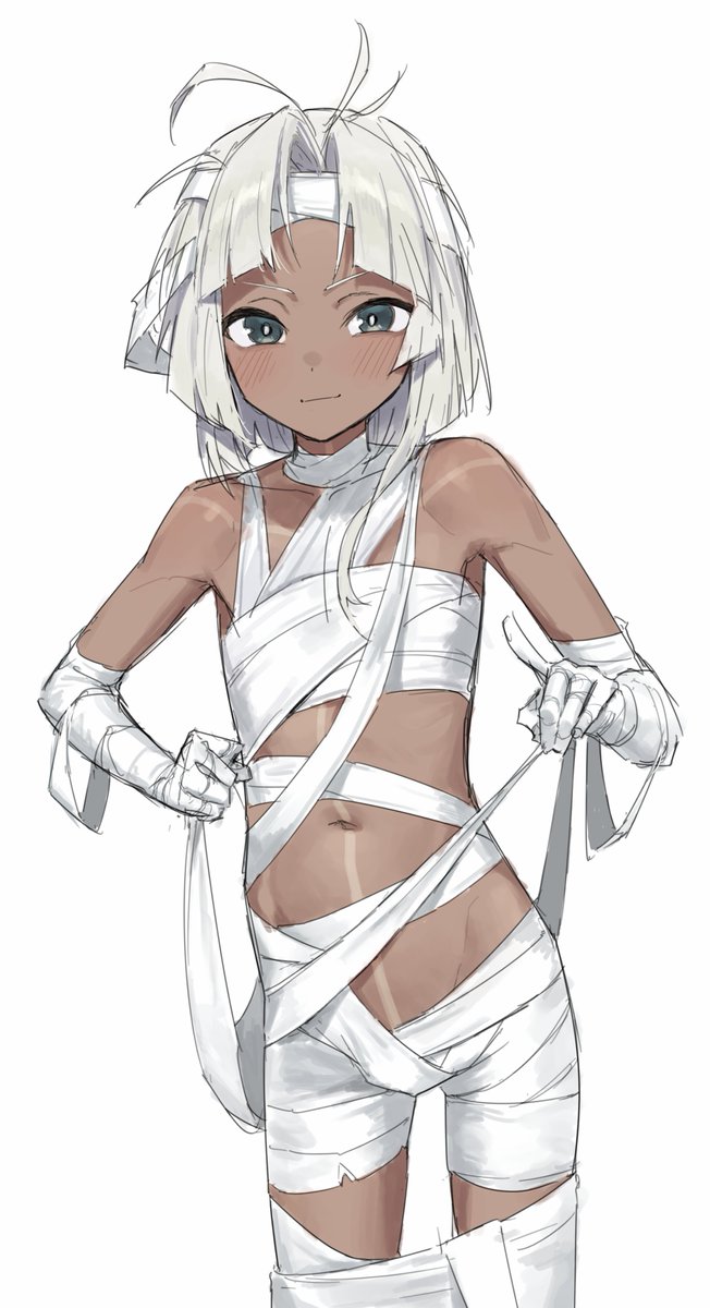 LZP5zjRMDZ81822's tweet photo. ツタンカーメンくんその服はアウトだろ　#FGO https://t.co/AOA9kVotkT