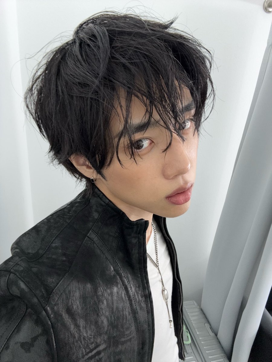 swofthemoment's tweet photo. 선우 프롬!!! https://t.co/sFMGv8jeDy