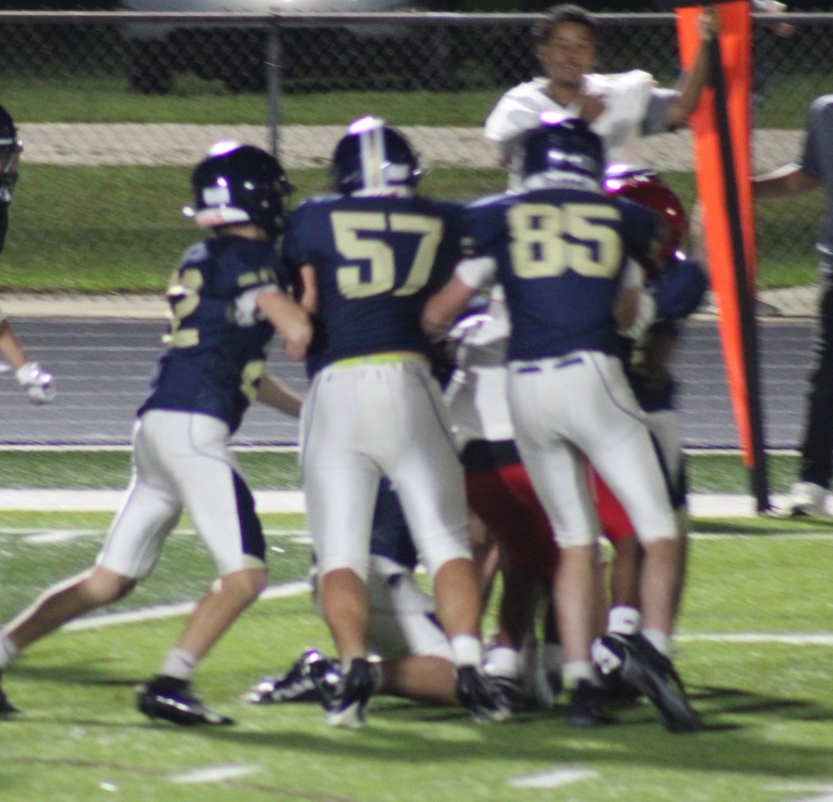 BryleyLinscott's tweet photo. Game day! 🏈
Durant JV takes on Lennard tonight! Competing against a good friend, AJ. Once we step between those lines, it’s all football—but the friendship remains.
Let’s go Durant! 💙🏈
#DurantFootball #JVFootball #GameDay https://t.co/FFVe7AYDXh