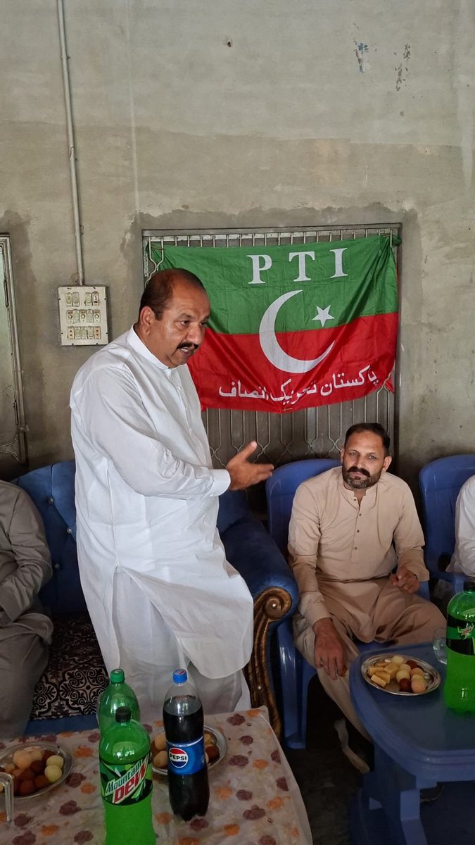 MudasarBut's tweet photo. آج موضع کلسیاں بھٹیاں (سابقہ یونین کونسل چھینہ) میں 27 ستمبر ۔عمران خان کا پیغام لوگوں تک پہنچانے کے لیے تحصیل صفدر اباد کی پی ٹی ائی باڈی  تحصیل صدر ��ید سجاد حیدر شاہ ۔ تحصیل نائب صدر ڈاکٹر شعیب چوہان سیکرٹری انفارمیشن تحصیل صفدر اباد مدثر بٹ۔ صدر یونین کونسل سلار بھٹیاں ۔عنصر https://t.co/NNrYItla5j