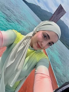 CarolineMofnws8's tweet photo. Ya allah berasa ga napak berasa melayang berasa runtuh hidup seketika pas denger tlp dari wali kelas anak aku “ assalamualaikum bunda ,, https://t.co/GgZGPkuuzW