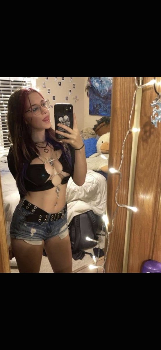 Irl_exposer_1's tweet photo. Emma 18 submitted by her own father https://t.co/MWkHHhQPbm