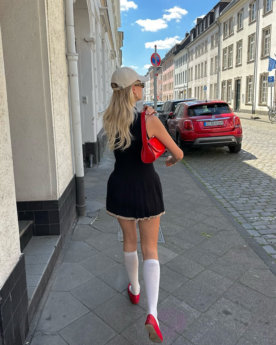 Feehproenca's tweet photo. Hi friend! 🌈 Today is a great day because the world is a better place with you in it—go shine today! 🔥
ZDUOQ https://t.co/FnvYFSXhVb
