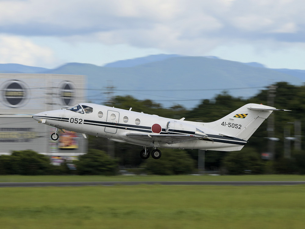 GALLERY_MAD's tweet photo. 今秋の航空祭は高倍率ズームをメインで使おうと、しばらくしまっていた150-600を出してきて、今日は浜松基地外周で慣熟撮影。やっぱりキレは単焦点に劣りますが、T-4からE-767まで一本で撮れるのは便利。
#浜松基地 https://t.co/ysCGdkFjYa