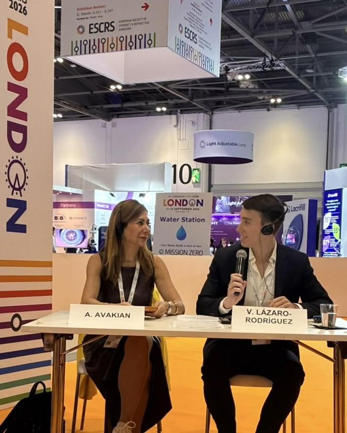 ICRcat's tweet photo. 🎙️ El Dr. Lázaro va moderar la sessió de pòsters “#Multifocal Intraocular Lenses”, va participar com a ponent a la sessió “From ECCE to #AI” i va assistir a les reunions dels comitès de l’#ESCRS com a membre tant de l’ESCRS Programme Committee com del YO Committee. https://t.co/PEcRym57zW