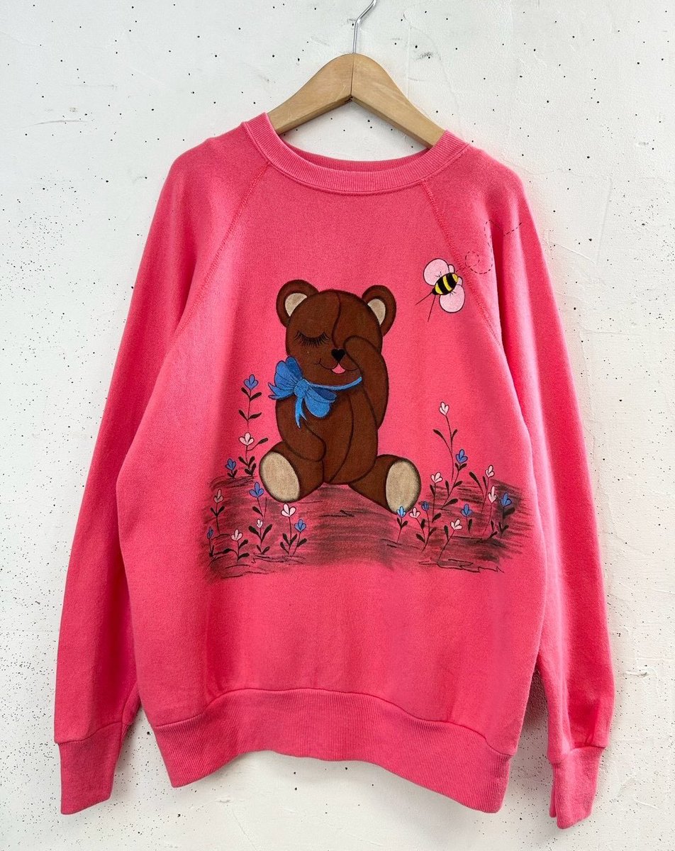 GROG_Vintage's tweet photo. カラフルクマスウェット🧸🐻🧸🐻
※こちらの商品は9月19日の入荷アイテムとなります。お問い合わせやウェブショップ掲載は9月22日より承ります。
#groggrog #vintage #古着#古着コーデ #高円寺 https://t.co/Donv3TdHrS