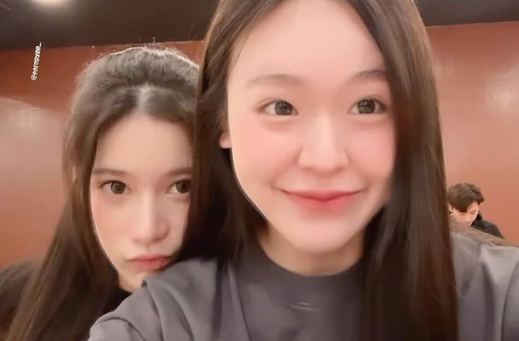 Untamed_Nana's tweet photo. In my country, the bride's parents pay for the wedding. So, @earnpypp_ , when do you want to marry my daughter? I'll pay.
#JuneWanwimol
#EarnJune
#earnpypp_ https://t.co/IHm4crNdsS