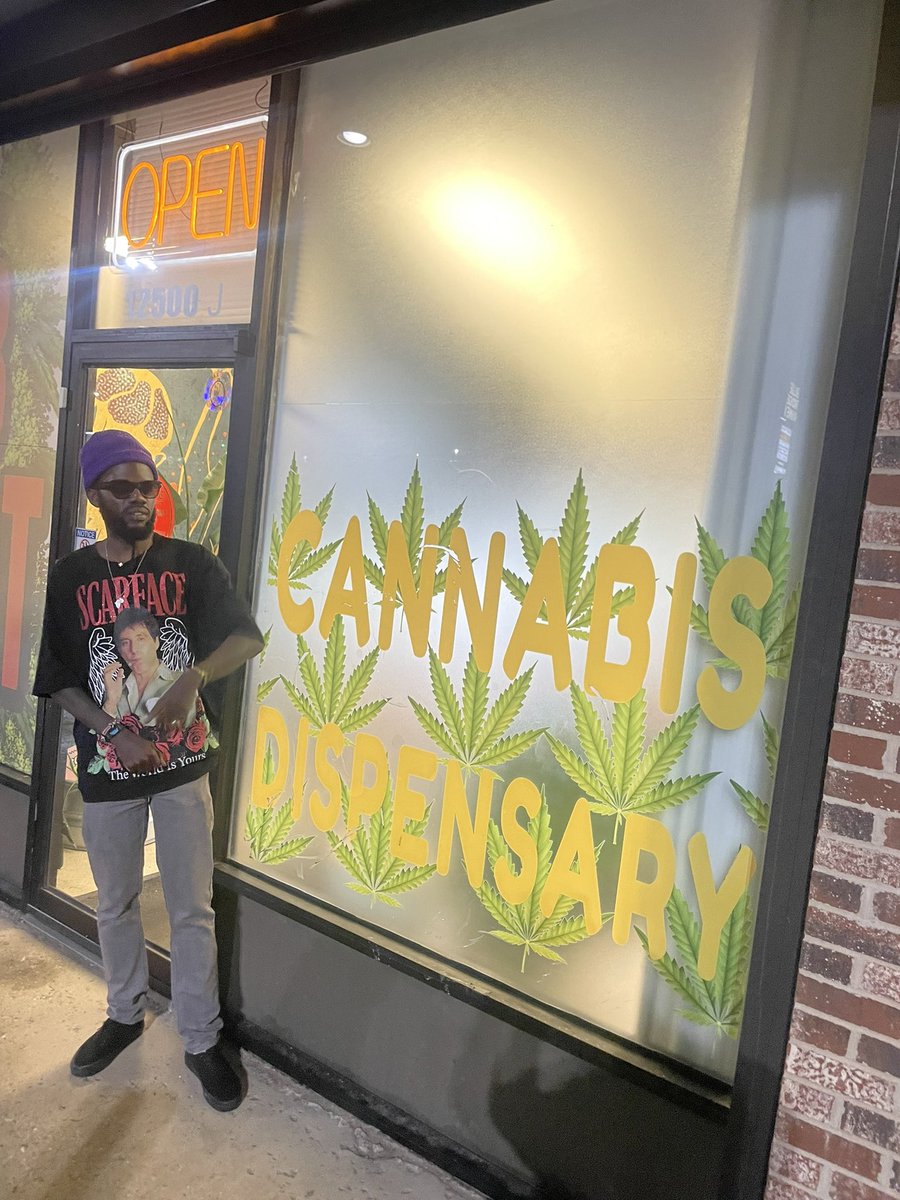 ZJHENO's tweet photo. Hapa Mambo Ni Legit! 
The State Of Missouri Makes A lot Of Money (Taxes) From These Shops/ Dispensaries! Mtaani Bado Watu Wanashikuwa Viti Za Upus! Africa Wake Up And Exploit This Potential Opportunity Of Making Millions To Help Improve The Lives Of Yourselves &amp; Heal The Nation! https://t.co/cNC25RrkJX