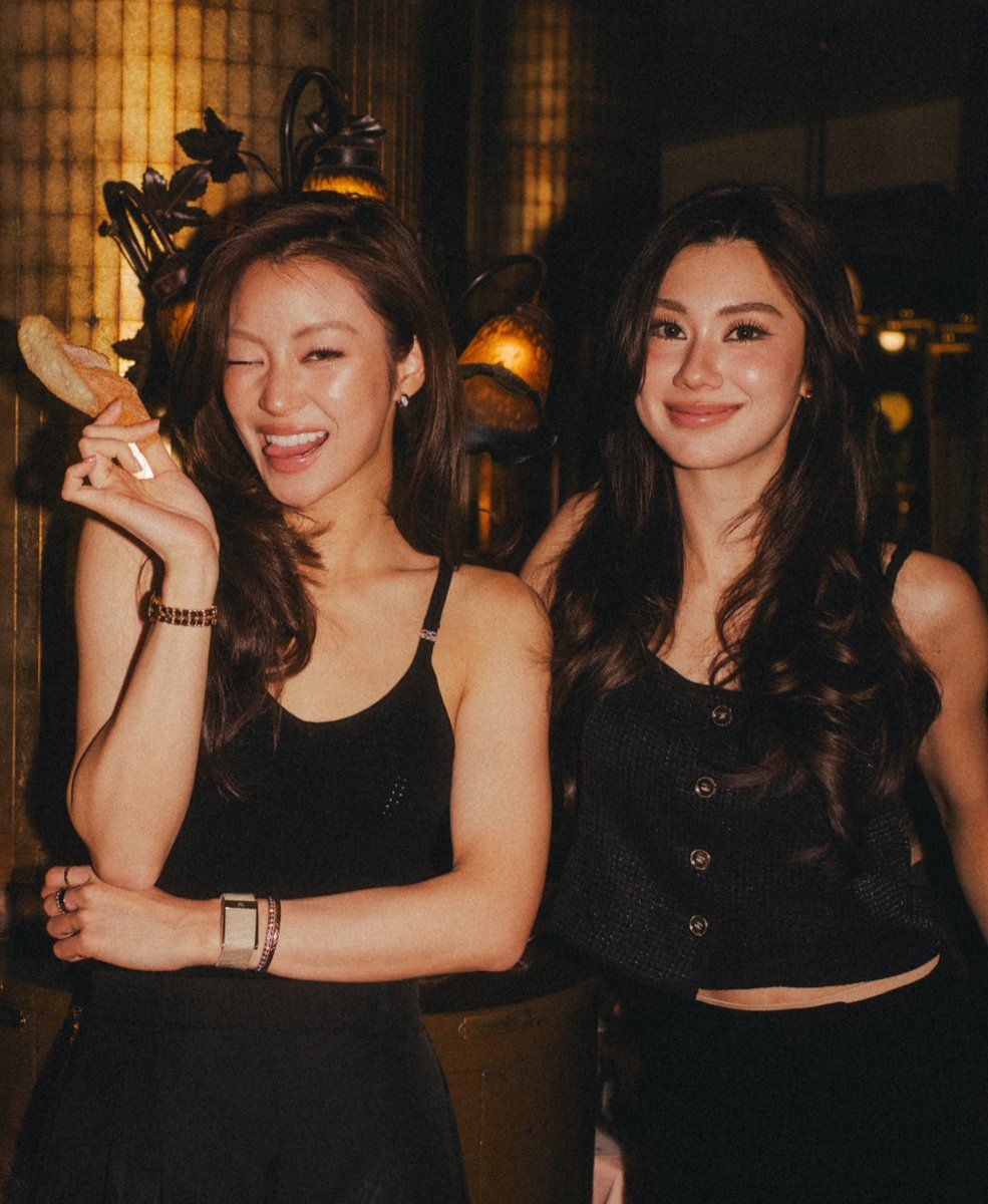 fullfeel4's tweet photo. Celia St James and Evelyn Hugo https://t.co/m3mrG3IbXR