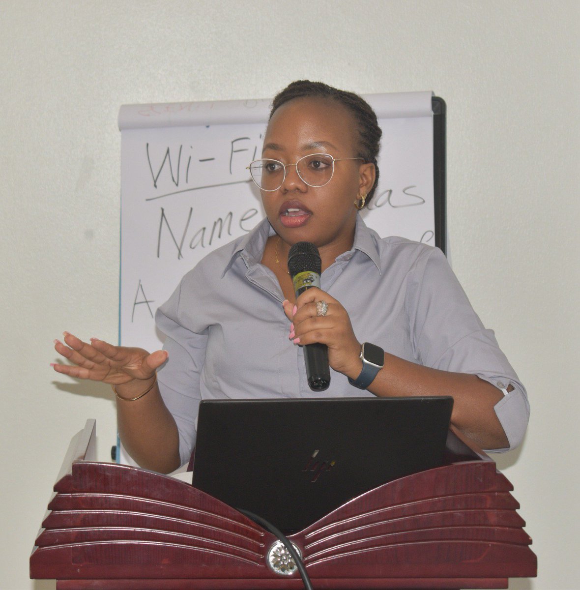 Mglsd_UG's tweet photo. @AggreyKibenge @mopsuganda @mofpedU @UgandaMediaCent "Our strength lies in the principle of tripartism, which we must continue to guard jealously.” Mr Kibenge said. The Programme rests on four pillars: Employment creation, Rights at work, Social protection, Social dialogue. https://t.co/2cykrqOzoT