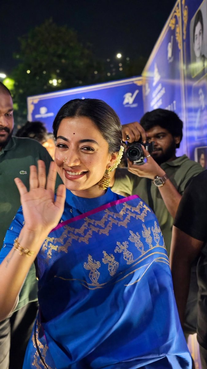 tributerhoz's tweet photo. #Rashmika New look ♥️ https://t.co/R4NelJx6GL