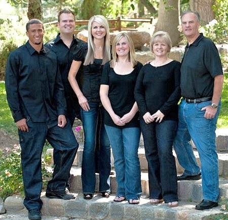 obli_sr's tweet photo. @AkademiksTV Colins family by the way https://t.co/K3wQymr8eZ