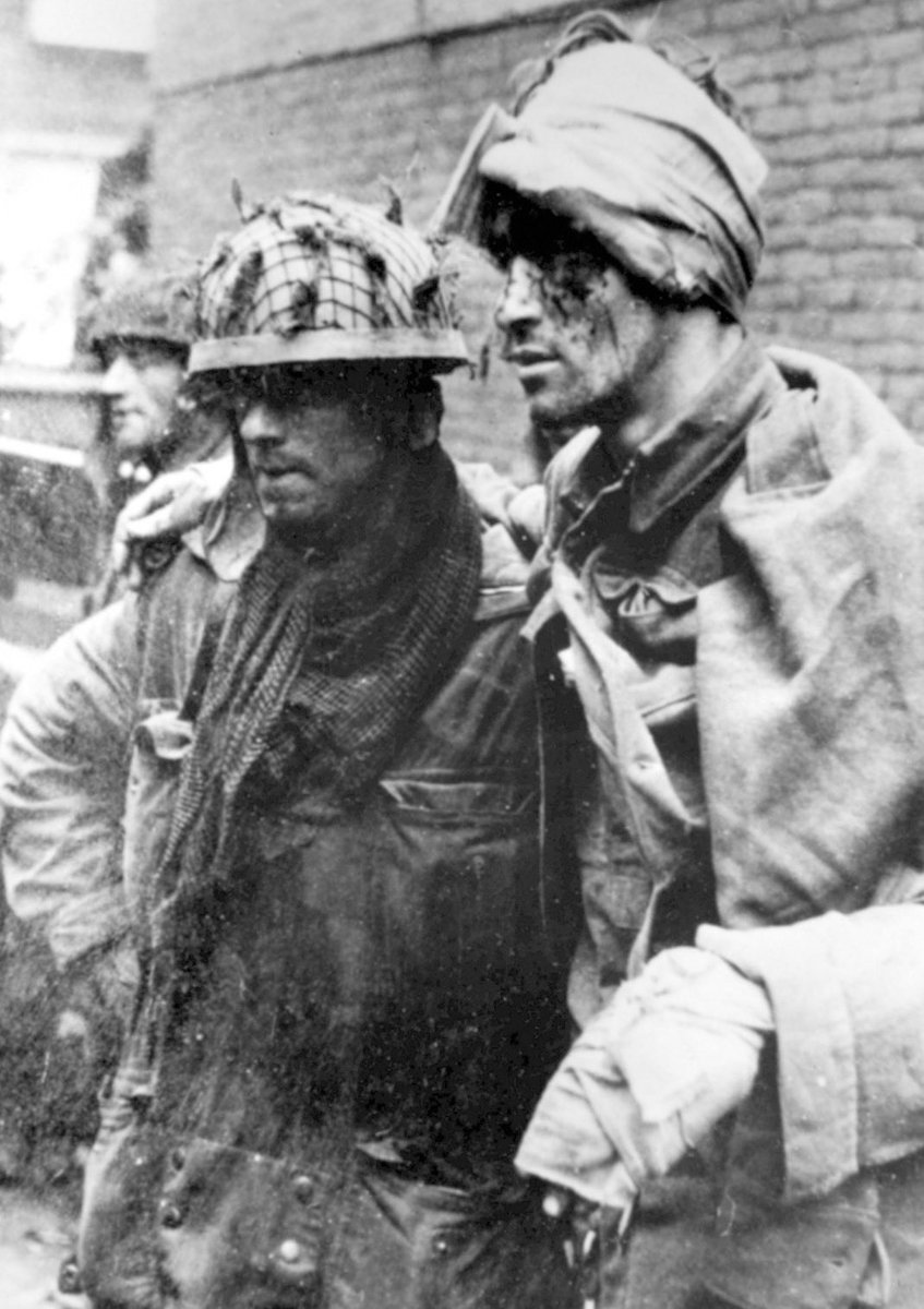 TheParachuteReg's tweet photo. Remembering with honour all the brave souls who fought during Operation Market Garden Sep 1944. 

Arnhem holds a sacred place for all Airborne Forces. 

Lest we forget 🇬🇧

Ready for anything 🆎

#Arnhem
#Operationmarketgarden
#Paras https://t.co/z4uS7yrWZ6