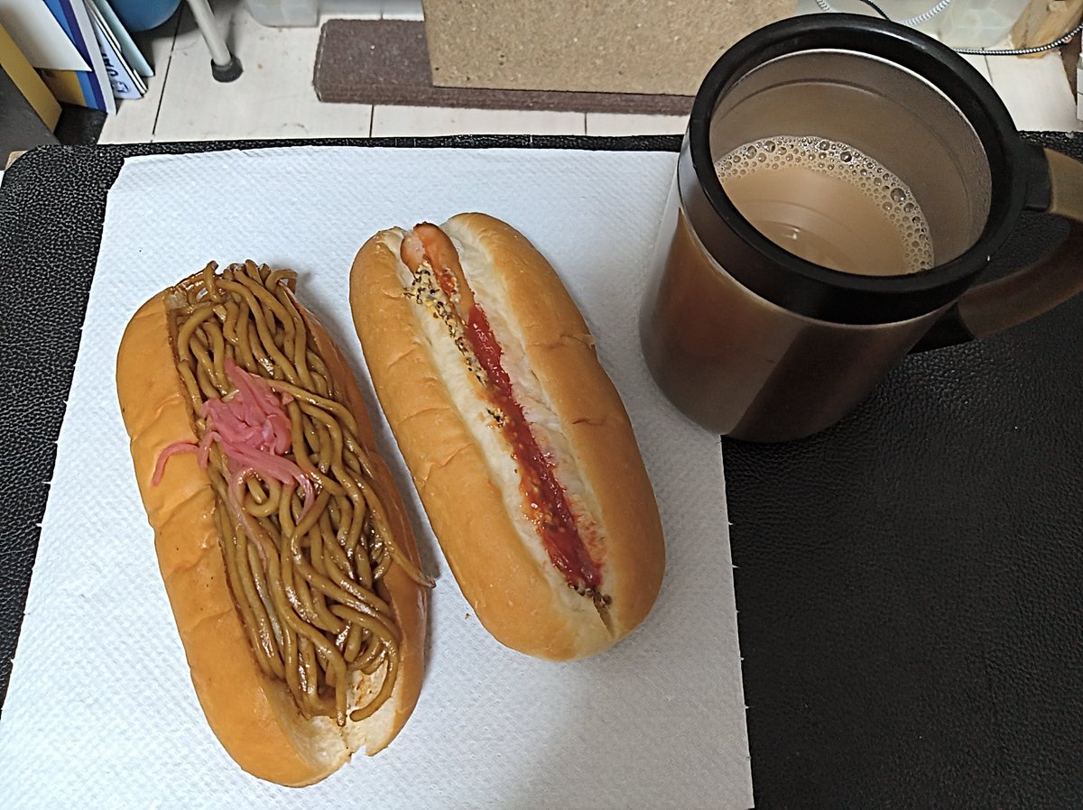 xjramaguri's tweet photo. 部屋キャンあまぐりキャンプ飯🍙
今日は作る気がしないのでコンビニです🤭 https://t.co/i7NaeGyibl