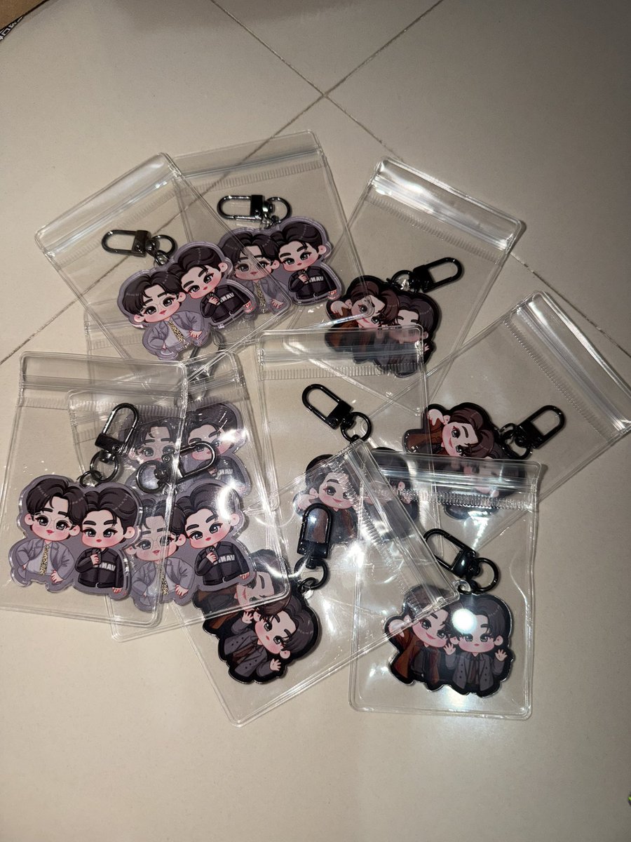 tingmeenholics's tweet photo. 🛎️GIVEAWAY FREEBIES KEYCHAIN #DEWTEE 🛎️ 

‼️ Link di drop jam 22.00‼️ 
 
STAY TUNE GUYS!!! https://t.co/VTeeShm8X5