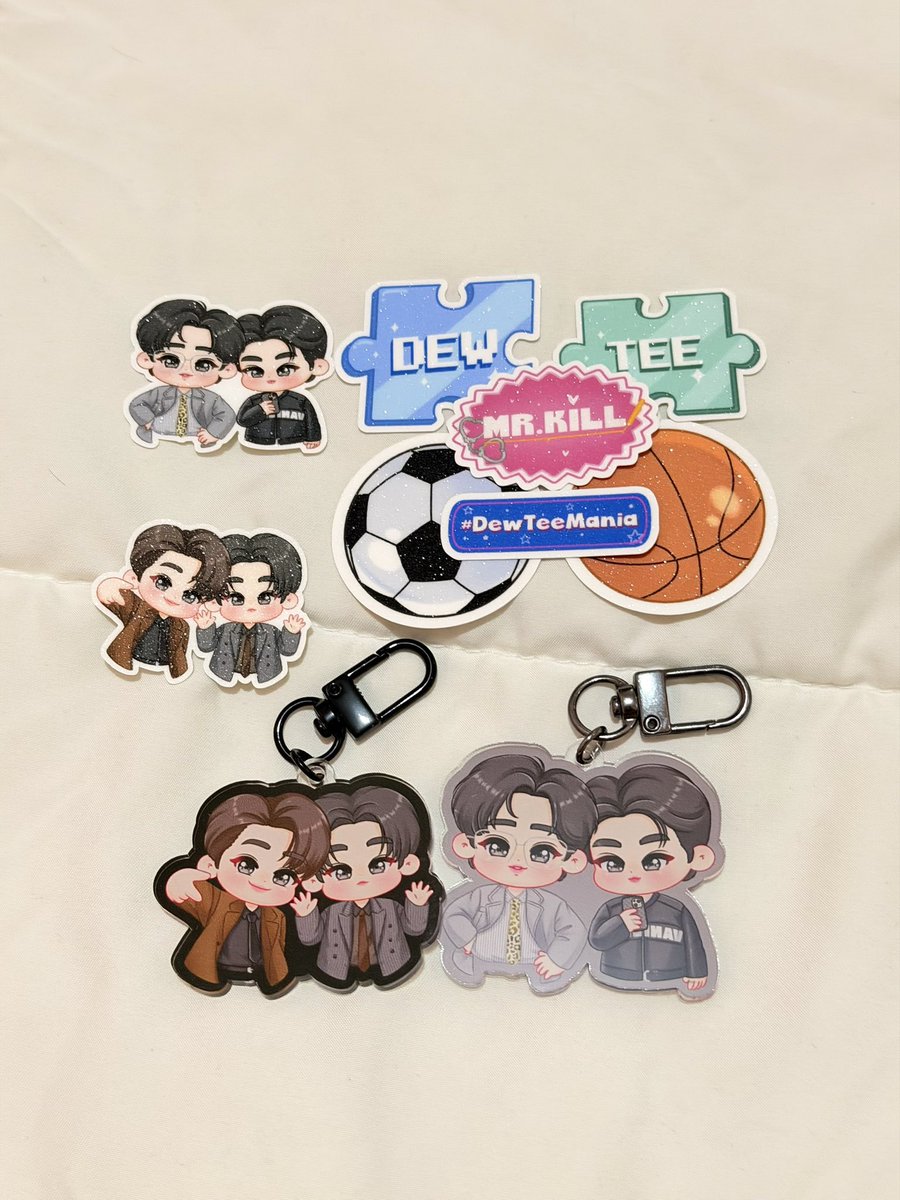 tingmeenholics's tweet photo. 🛎️GIVEAWAY FREEBIES KEYCHAIN #DEWTEE 🛎️ 

‼️ Link di drop jam 22.00‼️ 
 
STAY TUNE GUYS!!! https://t.co/VTeeShm8X5