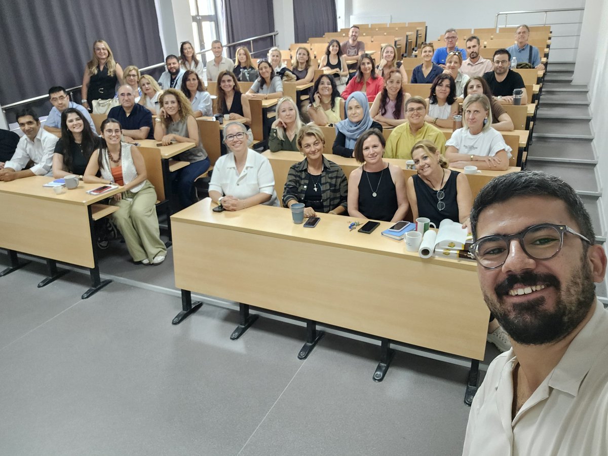 McbuYdyo's tweet photo. 2026-2027 Akademik Yılı Akademik Kurulu yüksekokul müdürümüz Prof.Dr.Pınar Güzel Gürbüz başkanlığında akademik personelin katılımıyla gerçekleşti. https://t.co/EHsx8YBgoD