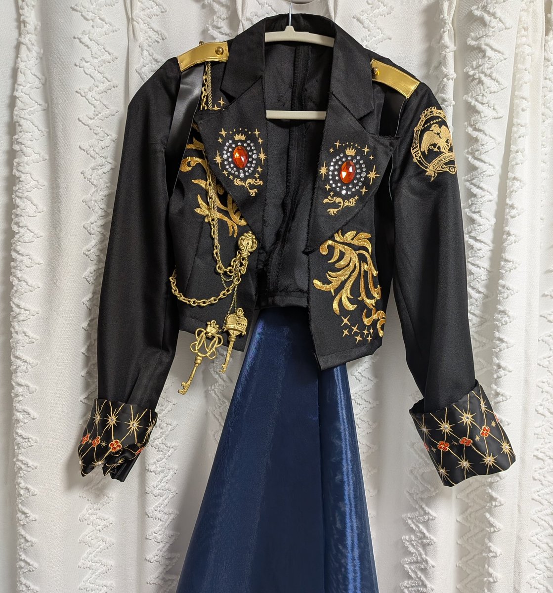 sonogisono563's tweet photo. Ｄハロ中に失礼します🙇‍♀️
10/17参戦です！

お友達欲しくて始めました✨
RT中心に♡も回ります♪
どうぞよろしくお願いします！
（衣装手作りです！頑張りました！🔥）

#twstレイヤーさんと繋がりたい
#twst好きさんと繋がりたい
#Dハロ仮装者さんと繋がりたい
#初心者レイヤーさんと繋がりたい https://t.co/LxqVZx537h