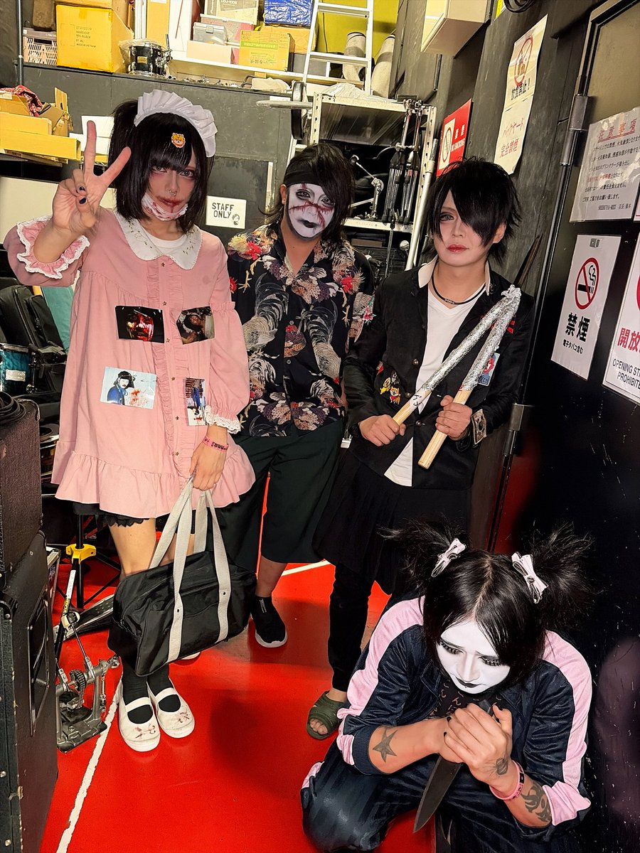 senketsu37564's tweet photo. 9/17(木)渋谷REX
おいでよ！幽霊ズ始動記念主催
大抗争イベント！【熱地獄】〜第一話〜
ご来場ありがとうございました

次回は明日大塚Herats +にてお待ちしております https://t.co/XCA9hArTj7