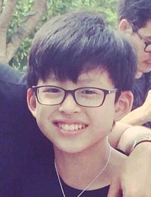 __peachuu12's tweet photo. ยิ้มหวาน น่ารักมาตั้งแต่เด็กเลยนิ้นา 🤏

#ppnaravit @ppnaravit https://t.co/F97eCkwdhx