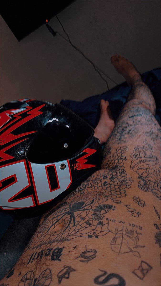 el_viking31's tweet photo. Bon jeudi à vous les amis 🤭😈 https://t.co/DGwZ2OzIFu