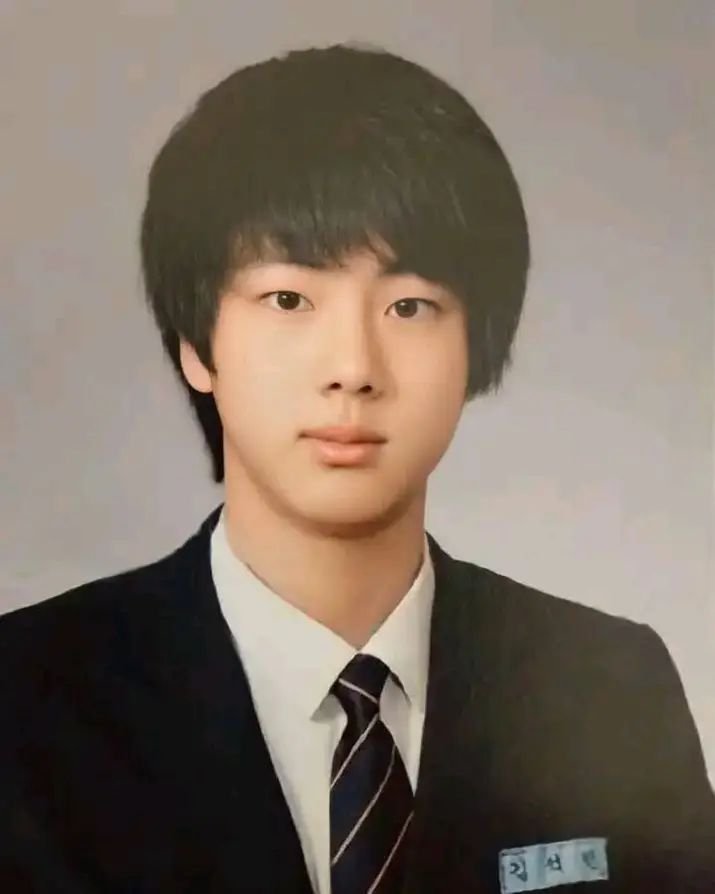 mogmogjin124's tweet photo. あまりにも面影ありすぎて👶 https://t.co/E44jtkhfi3