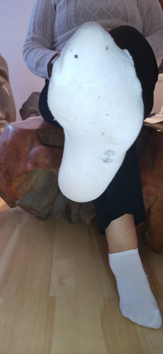 Ammerella's tweet photo. Wer zieht mir die Socken aus? Traum dich https://t.co/qC79AXJ6RB