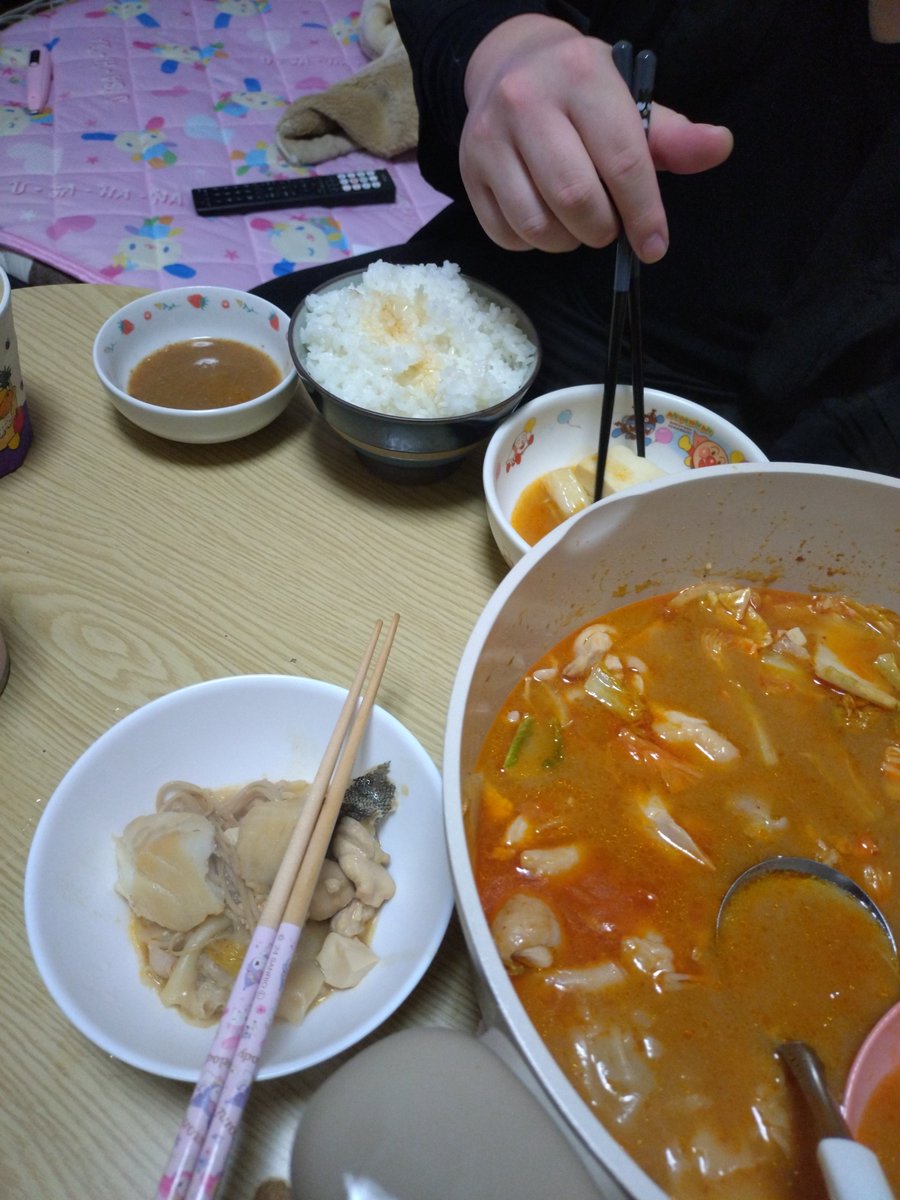 kanataro___0214's tweet photo. キムチなべぇ🍲
かっこふつかめ笑 https://t.co/7gedoqav5D