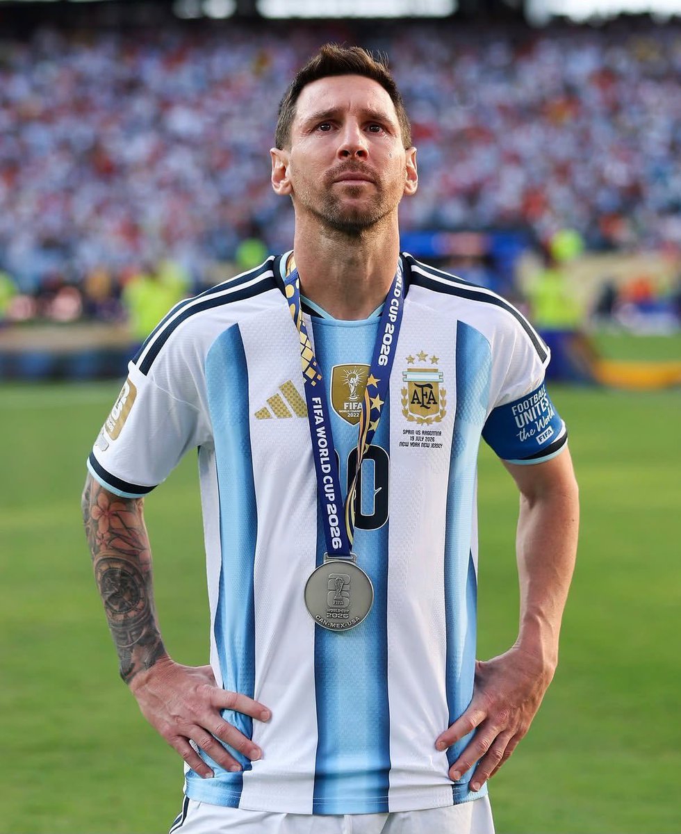ARG__30's tweet photo. اللي قدمه ميسي بكاس العالم 2026 بالنسبة لي هو اعظم شيء حصل بمسيرته اعظم حتى من كاس العالم 2022
العالم كله توقع ان مشاركته تكريميه فقط بيكون لاعب ينزل من الدكة عشان يصفقون له الجماهير لكن في النهاية كان افضل لاعب في البطوله وقاد الارجنتين السيئة الى النهائي
ارث سيبقى الى الابد ✨ https://t.co/9bbDJ145Dn