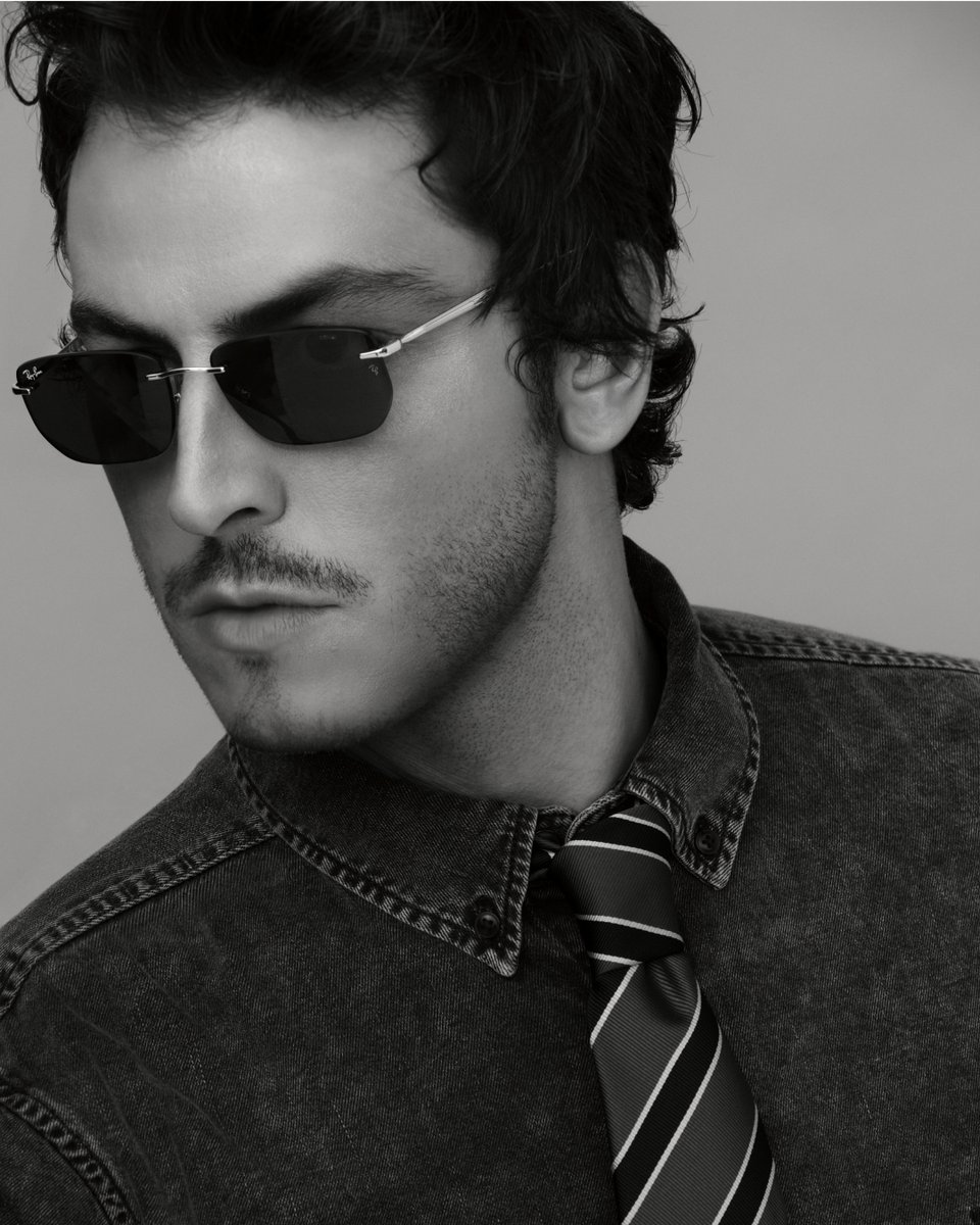 ray_ban tweet picture