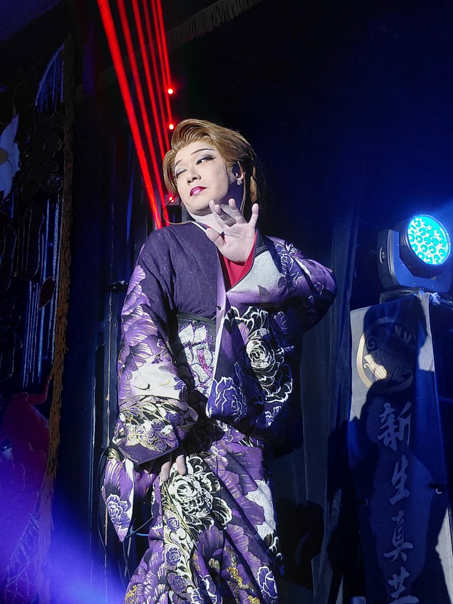 unyago8's tweet photo. 9/17　#新生真芸座　#浪速クラブ
ロング公演・大入🎊💖💞
芝居“釣り忍”で“泣きの妃咲”披露💖。

#妃咲繚座長　妃咲劇団
(９月は徳島・阿波東雲座にて公演中)

#哀川昇座長
芝居のダメ男ぶりとは打って変わる女形💖(男も女も…🫢💦) https://t.co/Tz8jCuDE9X