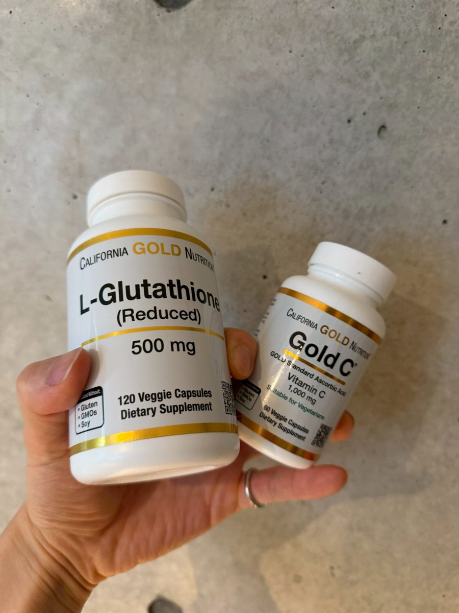 Akii_fit's tweet photo. アスタキサンチンはアンチエイジング面で最強格だけど、美白目的なら正直ほとんど期待できない

紫外線ダメージや乾燥など肌の老化対策にはガチで強い

でも抗酸化作用が強いからといって、そのまま肌を白くする力が強いわけではない

美白を狙うならグルタチオンにリポソームビタミンCを組み合わせるコンボが至高であり、超地黒から色白に生まれ変われた俺がその証拠

グルタチオン×リポC→美白対策
アスタキサンチン→光老化対策

同じアンチエイジング美容サプリでも目的によって選び方を変えないと金ドブになるんだよな