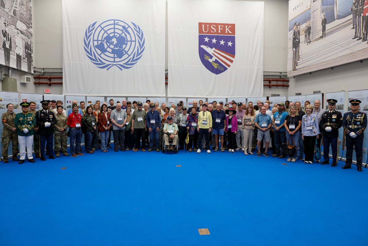 UN_Command's tweet photo. Those who fought. Those who carried the mission forward. Those who stand the watch today.

UNC welcomed Korean War veterans, former USFK members and their families through @hun2day ’s Revisit Korea Program.

Generations of service. One enduring legacy. #UnderOneFlag https://t.co/B6m1AL1ww2
