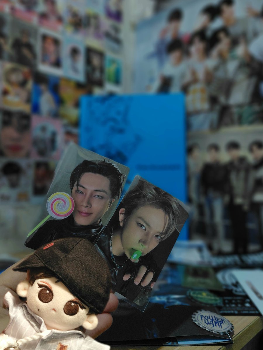 jjungproofs's tweet photo. ୨📮୧・album mail … ! <3  

WTFFFF!!!! SUPER SHOCKS AKO SA PULL!! HEEJAY?!?! OMYGOD. thank you mx.@akiizxrml for this, this is my 1st sin vanish album reg. wsksksk. thank you so much for this po, will take care po sa mga poging to. didn't expect na uuwi ang lovelyy q 💙

#akiiga https://t.co/FMfYjTcEMY