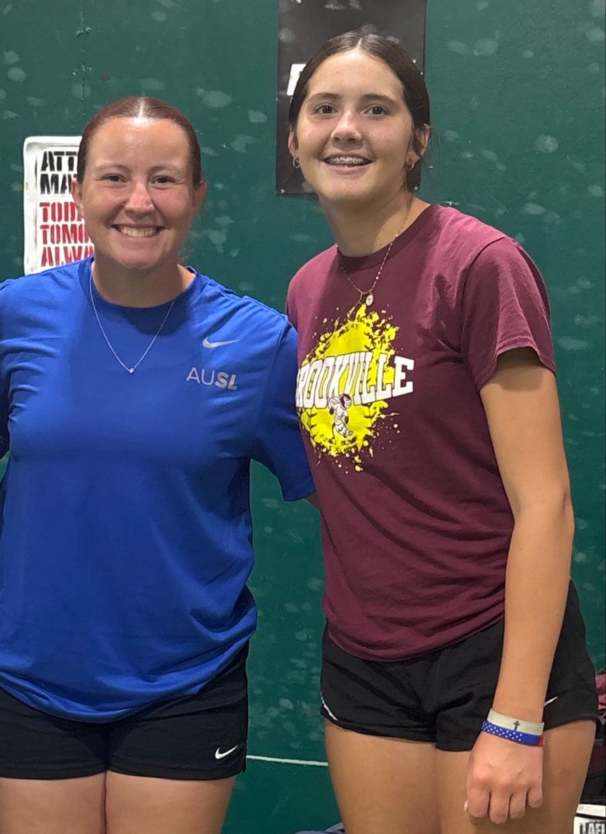 LaelahCoffey12's tweet photo. Great pitching lesson with @Emmmaaclairee really worked on executing the change up with confidence and precision. Every rep matters! #slowmotion #recruit #2029 #pitcher #changeup https://t.co/Zmo2mN86c7