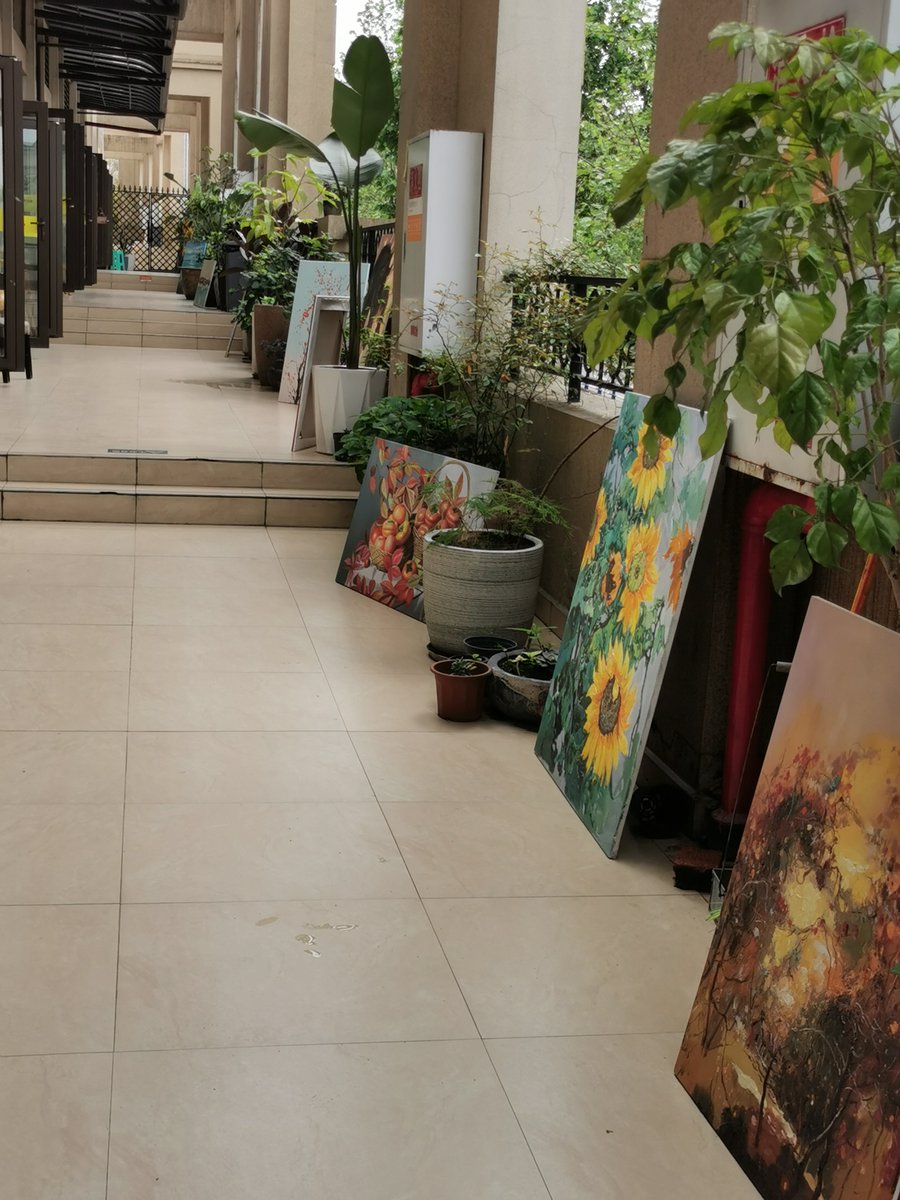 calam570947's tweet photo. Immerse in the brushstrokes of local artists at tonight’s pop-up gallery! Free entry, cozy vibes, and unique works waiting to be discovered. Come feel the art, not just look at it https://t.co/A5A6z7y3RH