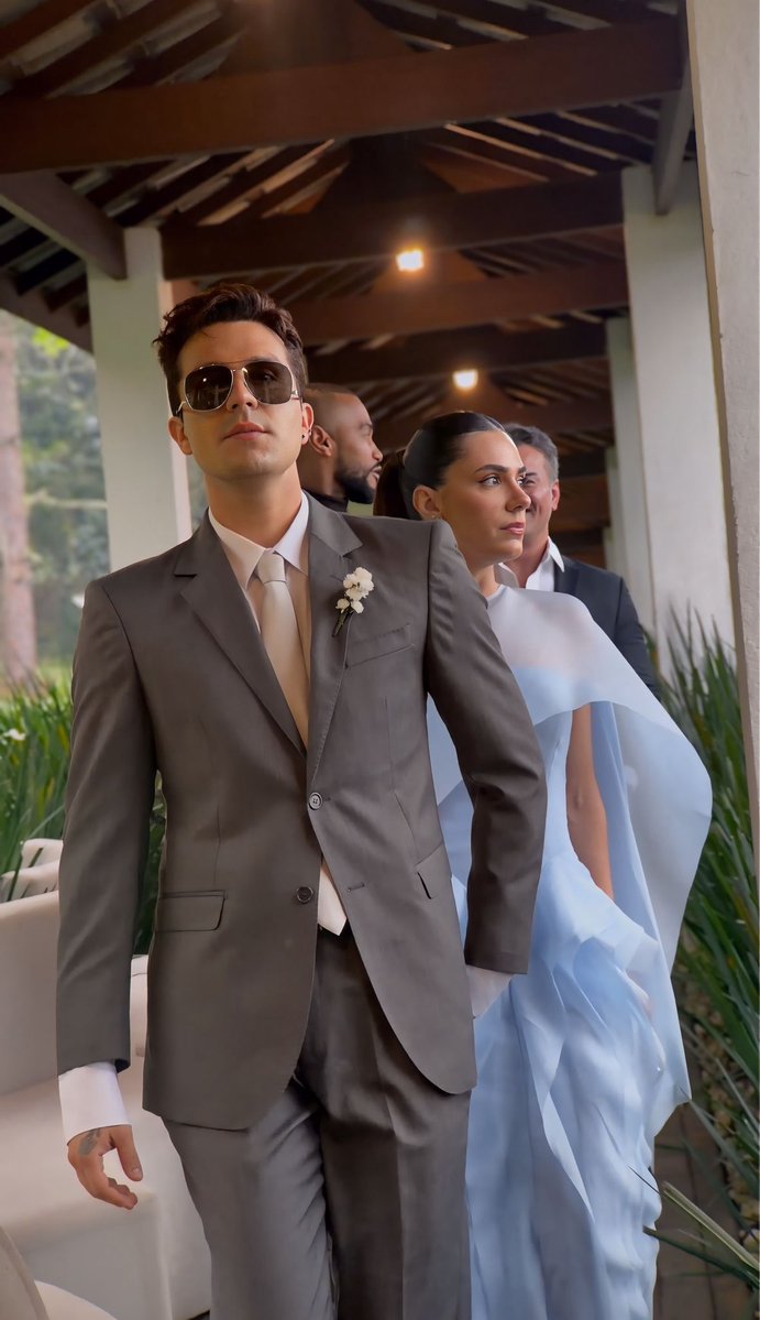 newsls's tweet photo. Registros exclusivos do @luansantana e da @ajademagalhaes durante o casamento dos amigos, em São Paulo!

📸 Shirlei Cardoso https://t.co/5ZbSehCd1E