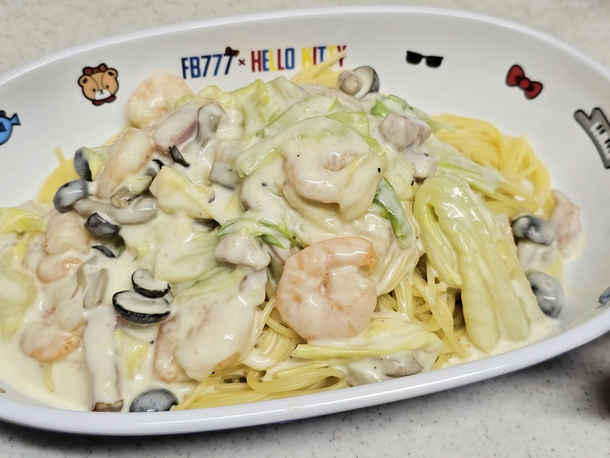Turara02009441's tweet photo. 今日はホワイトソースのパスタ作りました✨️美味しく作れたので満足😆💖 https://t.co/yxTsyCKJme