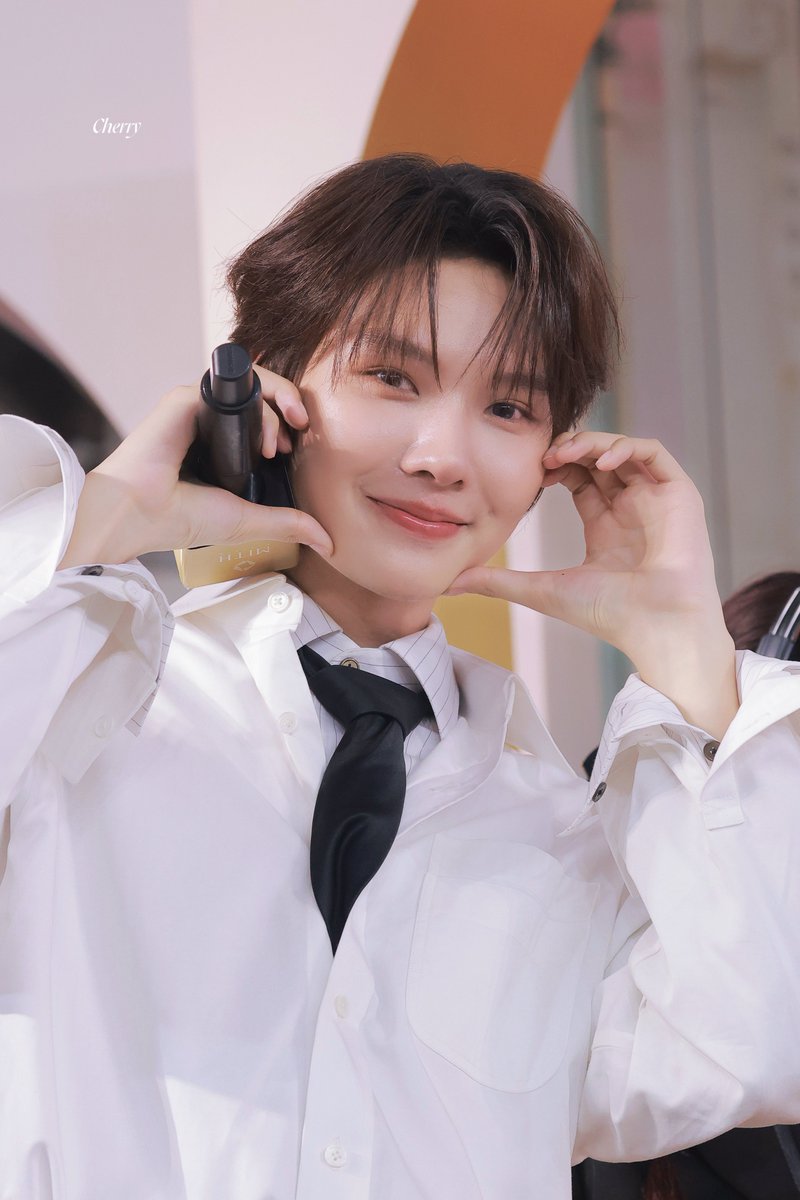 bubblycherry_'s tweet photo. ใจแตกดังปุ๋ง 💘🥲🥲🎀

#MITHxKengNamping 
#The11thAnniversaryWithMITH
#nampingster https://t.co/Bew2YSXRVs