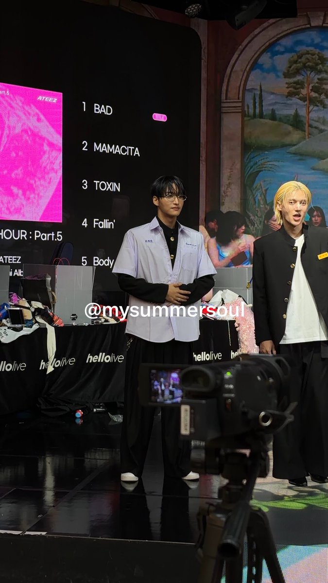mysummersoul's tweet photo. 20260917 hellolive

พี่หวากับชุดนักเรียนไทย “พี่ซองฮวา” 😭😭😭😭😭😭😭 

#에이티즈 #ATEEZ 
#성화 #SEONGHWA https://t.co/vUihgPYIQS