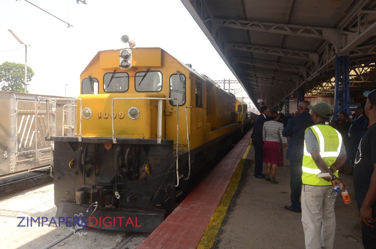 HeraldZimbabwe's tweet photo. MINISTER MHONA COMMISSIONS THREE LOCOMOTIVES AND 100 WAGONS

Transport and Infrastructural Development Minister Felix Mhona today officially commissioned three locomotives and 100 refurbished wagons by the National Railways of Zimbabwe (NRZ) in Harare, following a US$2.5 million investment from Zimasco under a public-private partnership (PPP) arrangement. 
📸 : Tinashe Chitwanga
