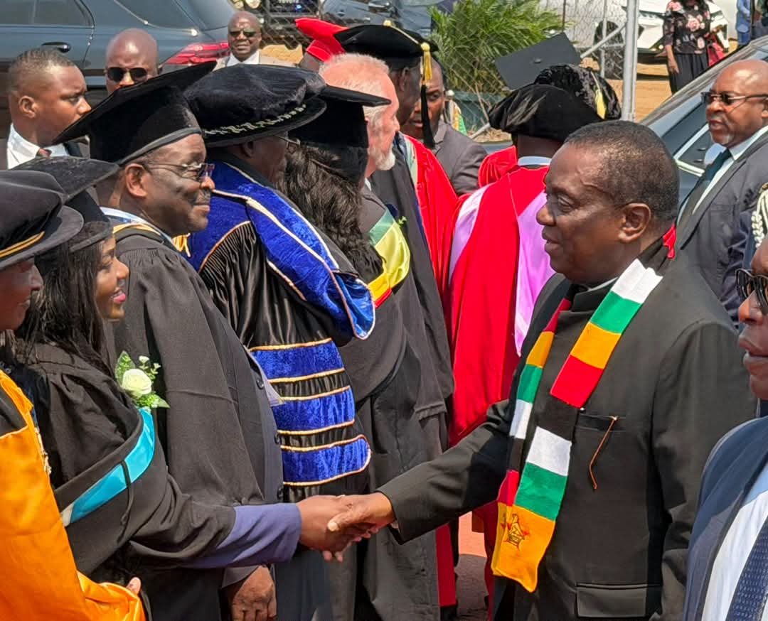 HazelNcube2r's tweet photo. President Mnangagwa and Chancellor of all State universities has arrived at the @nustzim  grounds for the 32nd NUST graduation ceremony on Thursday. 2 570 graduands will graduate while 221 graduands will be physically capped by @edmnangagwa https://t.co/4bS8x6kpHY
